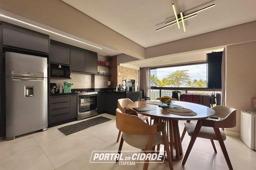 Apartamento &agrave; venda - 85m&sup2; - Meia Praia