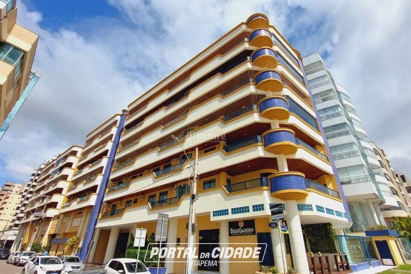 Apartamento &agrave; venda - 170m&sup2; - Meia Praia