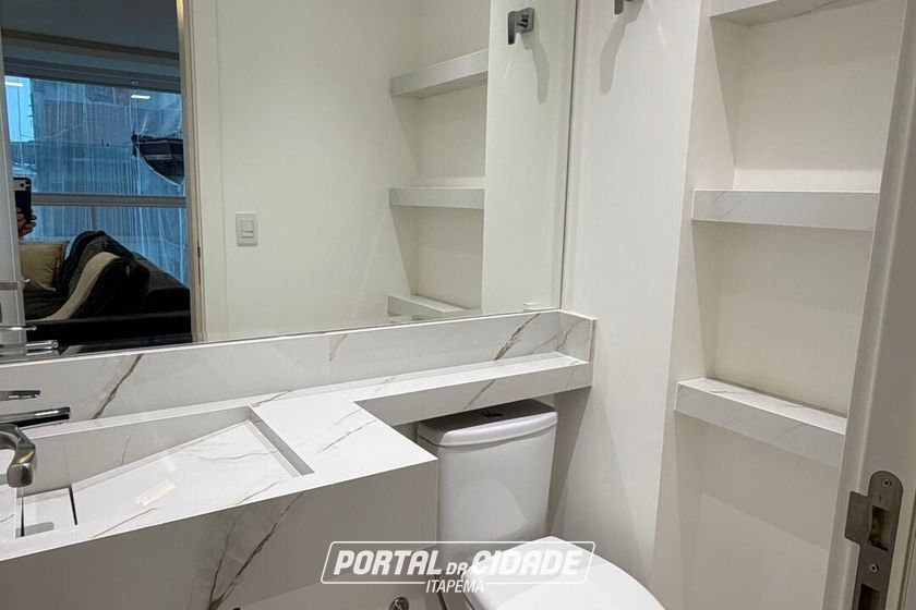 Apartamento para alugar - 115m&sup2; - Meia Praia