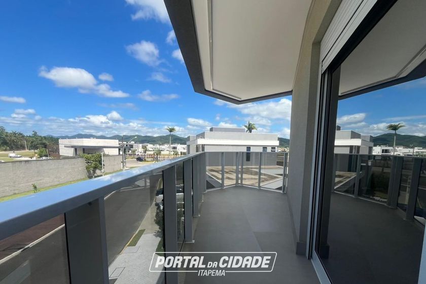 Casa &agrave; venda - 360m&sup2; - Centro