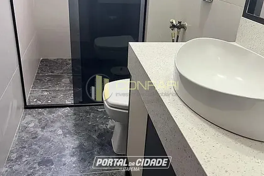 Apartamento &agrave; venda - 186m&sup2; - Meia Praia