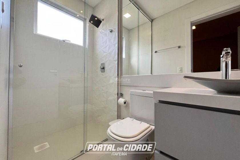 Apartamento &agrave; venda - 153m&sup2; - Meia Praia