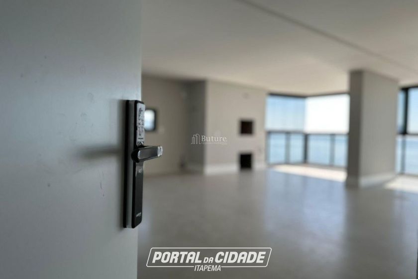 Apartamento &agrave; venda - 200m&sup2; - Meia Praia