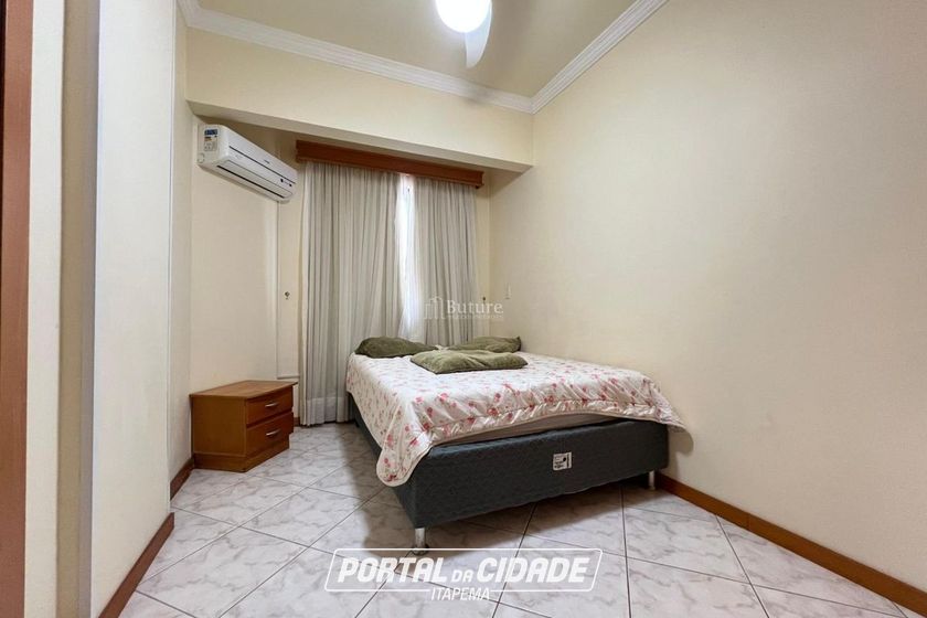 Apartamento &agrave; venda - 146m&sup2; - Meia Praia