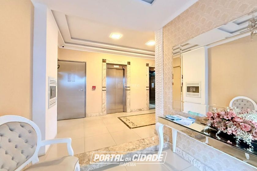 Apartamento &agrave; venda - 150m&sup2; - Meia Praia