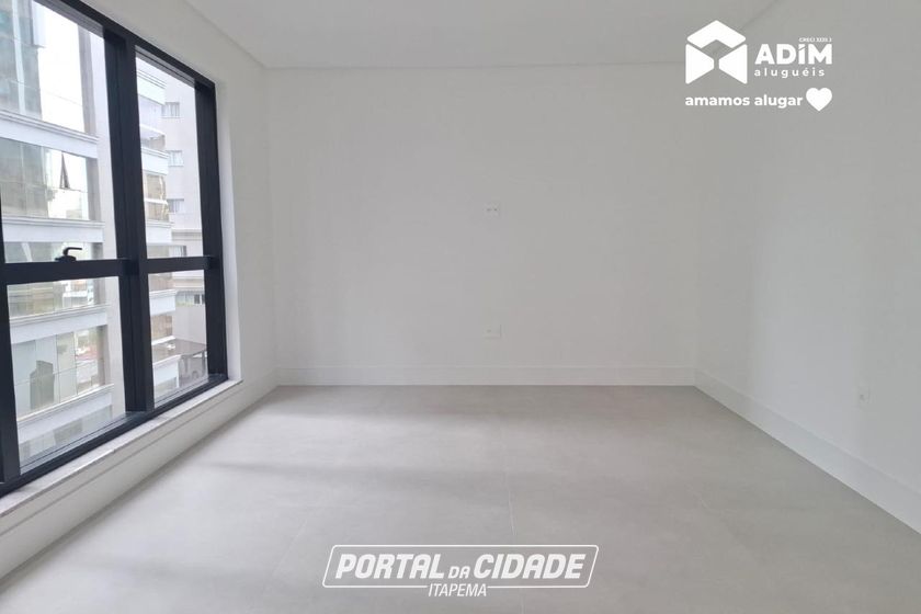 Apartamento para alugar - 132m&sup2; - Meia Praia