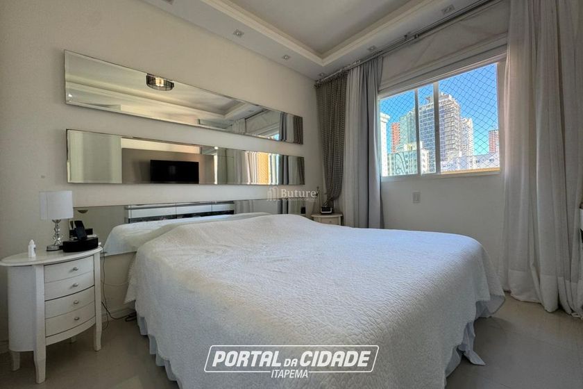 Apartamento &agrave; venda - 180m&sup2; - Meia Praia
