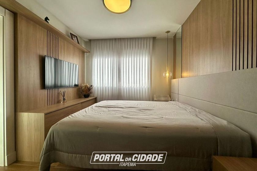 Apartamento &agrave; venda - 127m&sup2; - Meia Praia