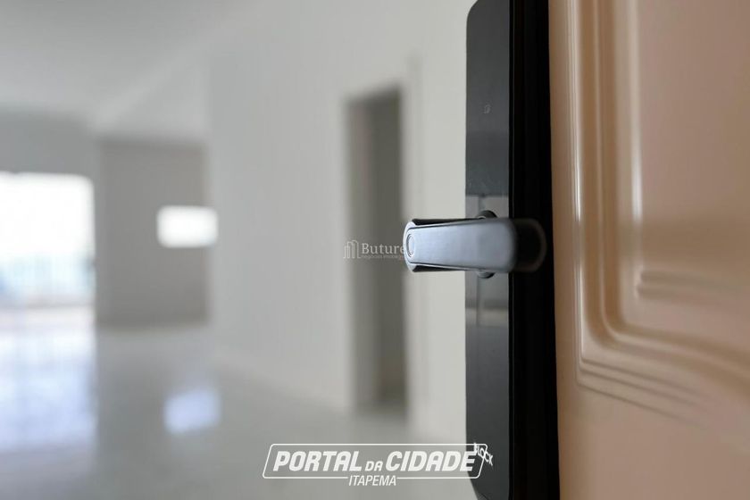 Apartamento &agrave; venda - 217m&sup2; - Meia Praia