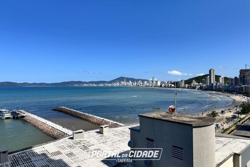 Apartamento &agrave; venda - 138m&sup2; - Centro