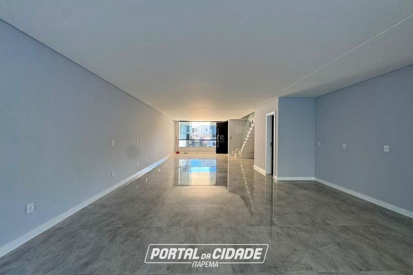 Casa &agrave; venda - 414m&sup2; - Praia dos Amores