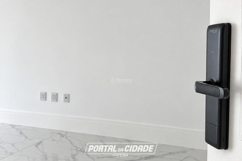 Apartamento &agrave; venda - 185m&sup2; - Meia Praia