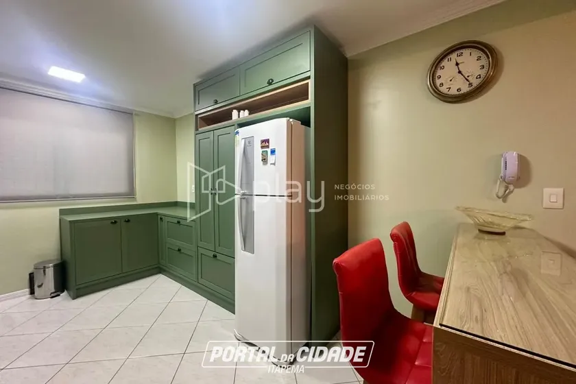 Apartamento &agrave; venda - 107m&sup2; - Meia Praia