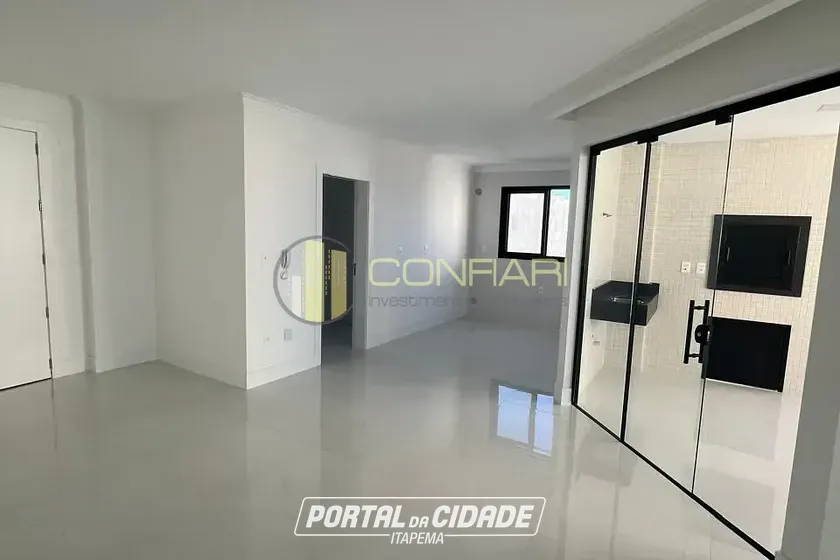 Apartamento &agrave; venda - 168m&sup2; - Meia Praia
