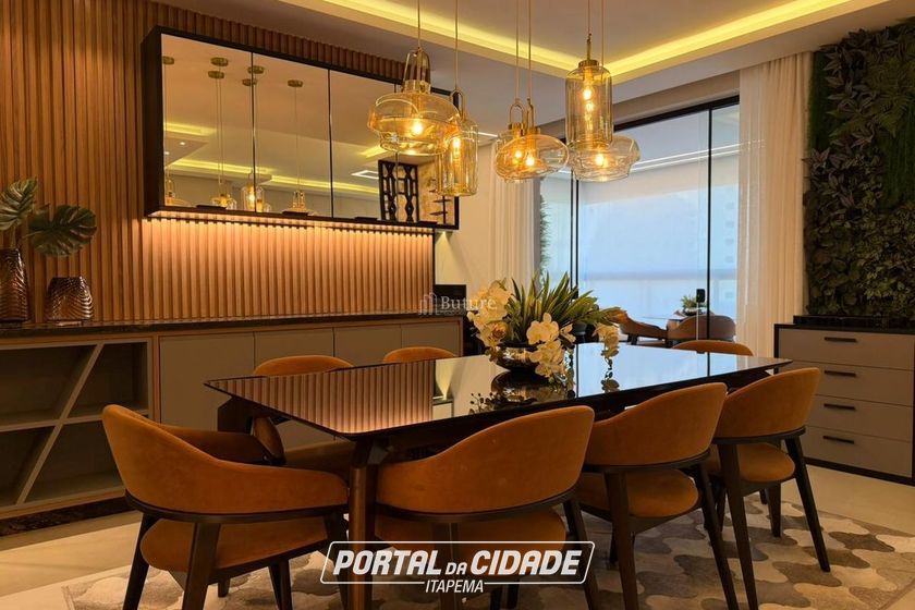 Apartamento &agrave; venda - 162m&sup2; - Meia Praia
