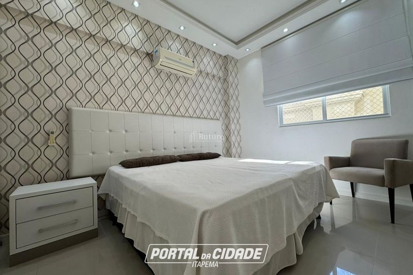 Apartamento &agrave; venda - 180m&sup2; - Meia Praia