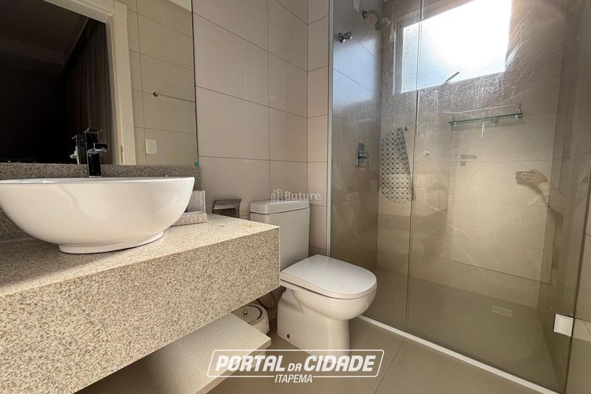 Apartamento &agrave; venda - 146m&sup2; - Meia Praia