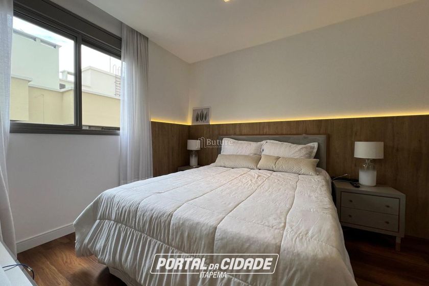 Apartamento &agrave; venda - 198m&sup2; - Meia Praia