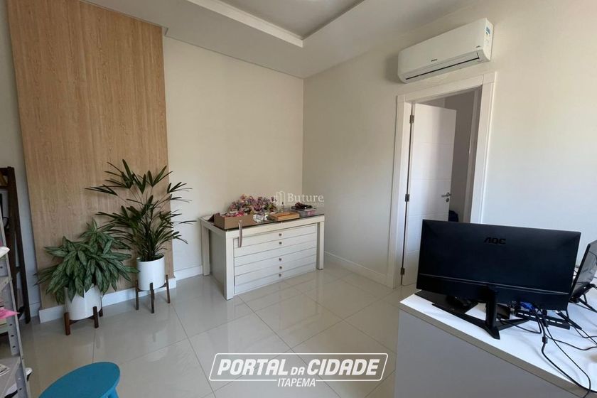 Apartamento &agrave; venda - 228m&sup2; - Meia Praia
