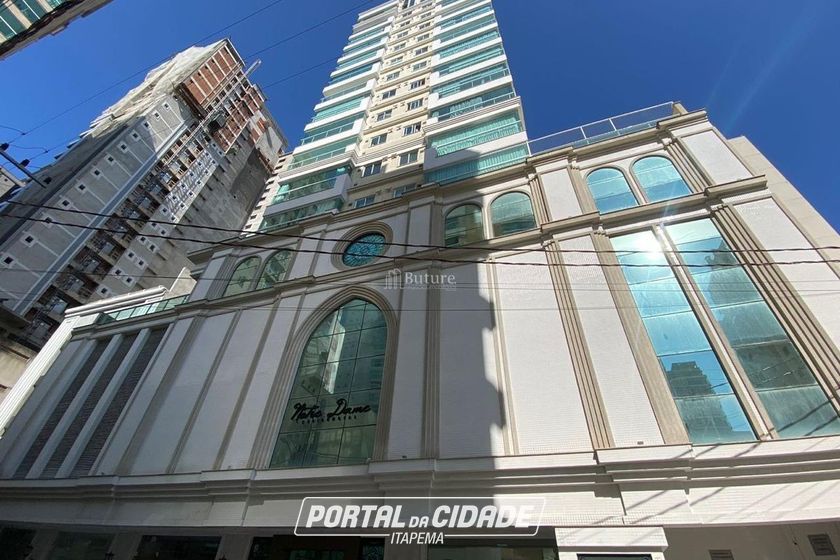 Apartamento &agrave; venda - 107m&sup2; - Meia Praia