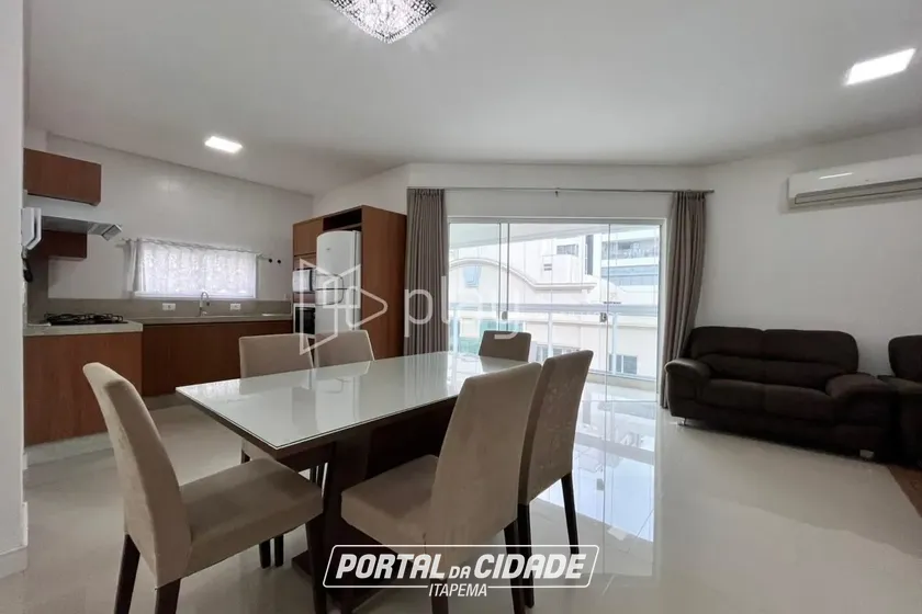 Apartamento &agrave; venda - 110m&sup2; - Meia Praia