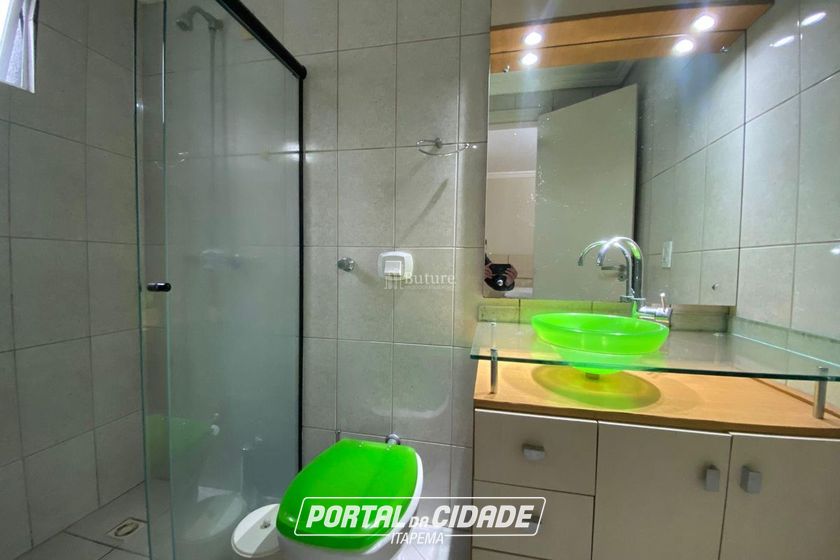 Apartamento &agrave; venda - 139m&sup2; - Meia Praia