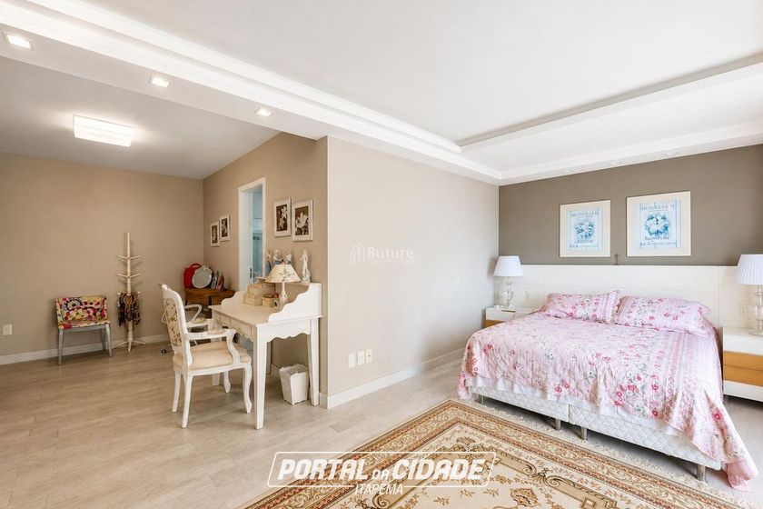 Apartamento &agrave; venda - 260m&sup2; - Centro