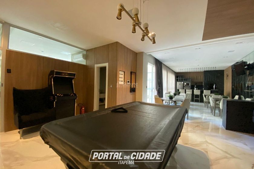 Apartamento &agrave; venda - 140m&sup2; - Meia Praia