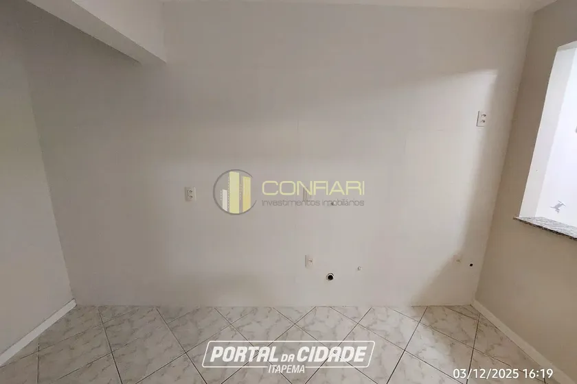 Apartamento &agrave; venda - 117m&sup2; - Meia Praia