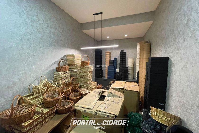 Sala Comercial &agrave; venda - 63m&sup2; - Meia Praia