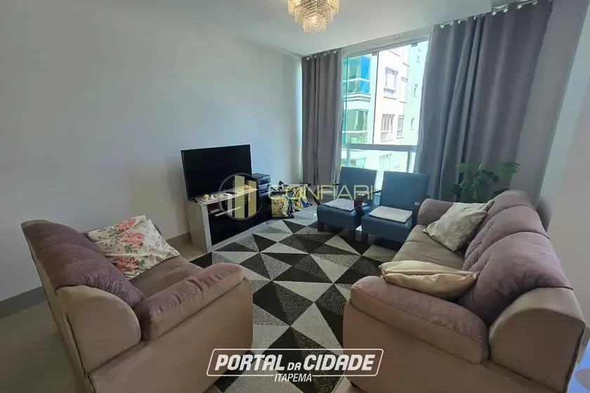 Apartamento &agrave; venda - 130m&sup2; - Meia Praia