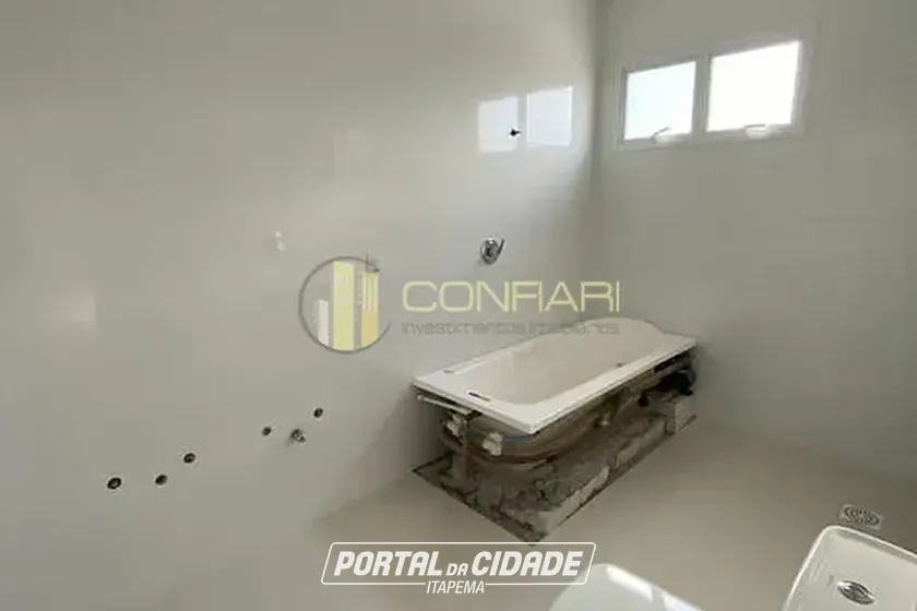 Apartamento &agrave; venda - 164m&sup2; - Meia Praia