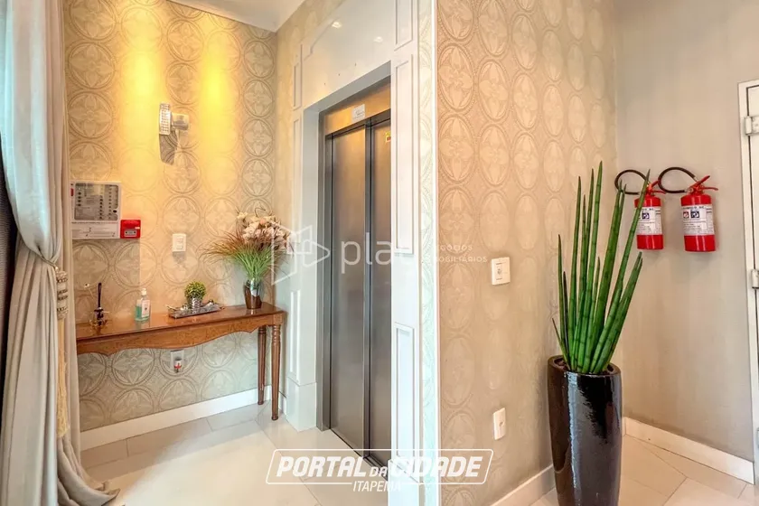 Apartamento &agrave; venda - 85m&sup2; - Meia Praia