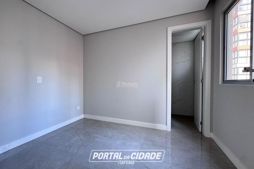 Apartamento &agrave; venda - 145m&sup2; - Barra Sul