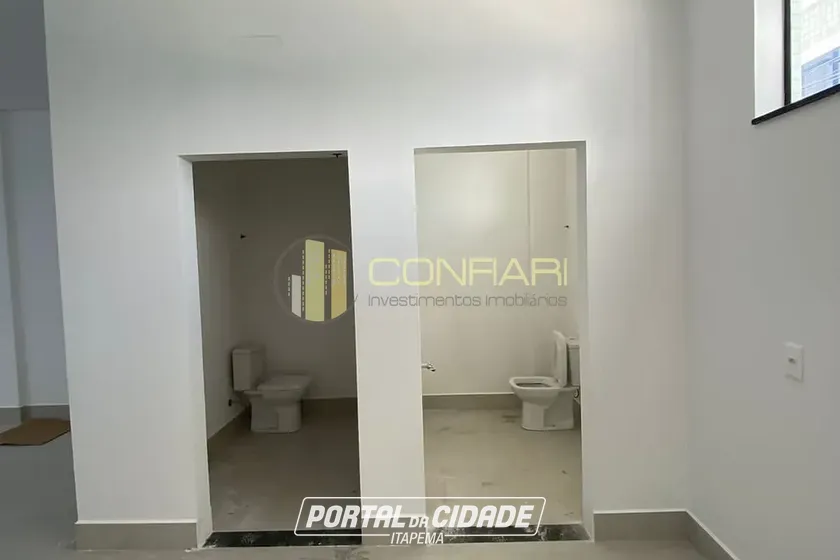 Sala Comercial para alugar - 130m&sup2; - Meia Praia