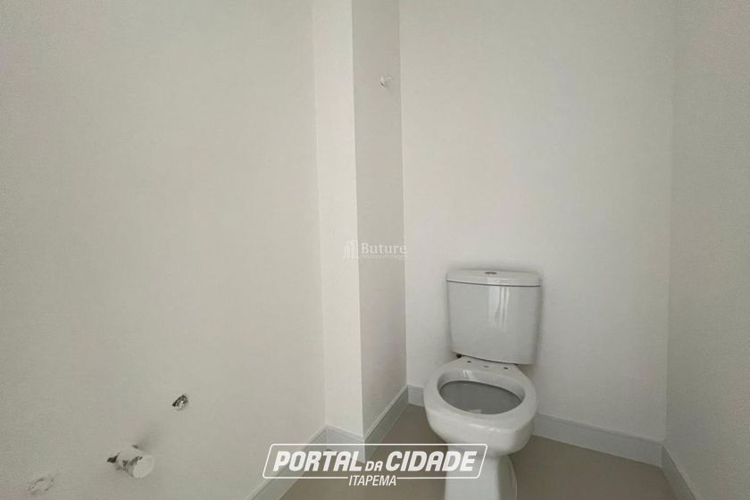 Apartamento &agrave; venda - 180m&sup2; - Meia Praia