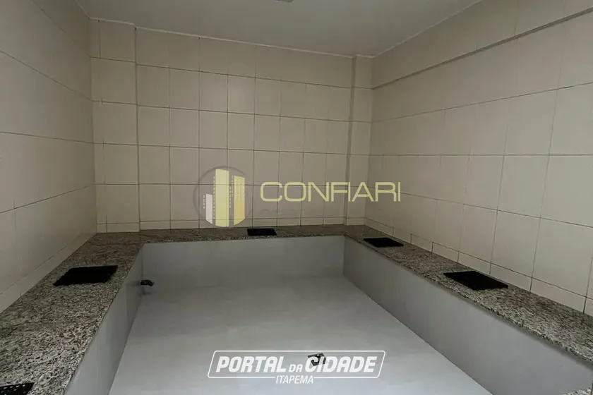 Apartamento &agrave; venda - 117m&sup2; - Meia Praia