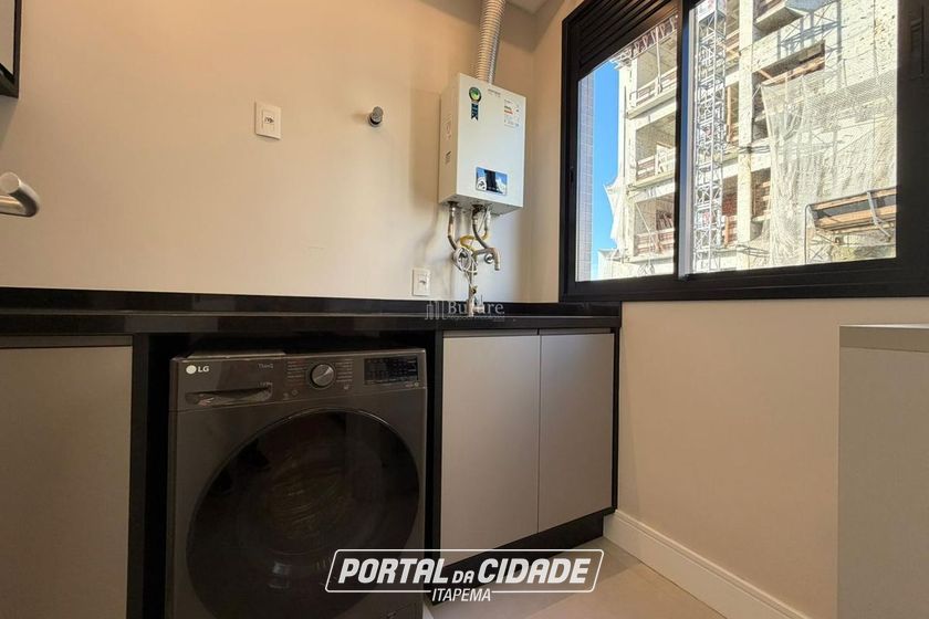 Apartamento &agrave; venda - 162m&sup2; - Meia Praia