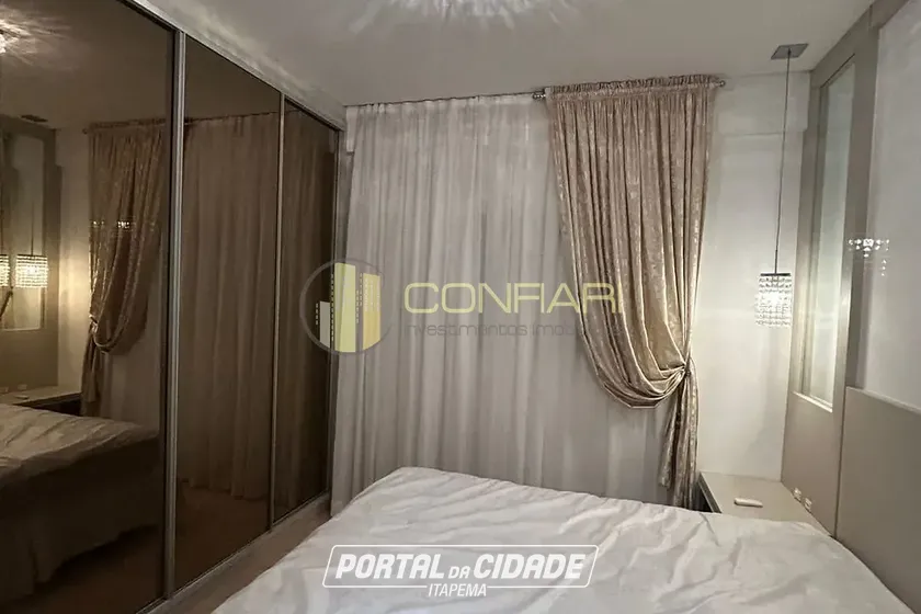 Apartamento &agrave; venda - 170m&sup2; - Meia Praia