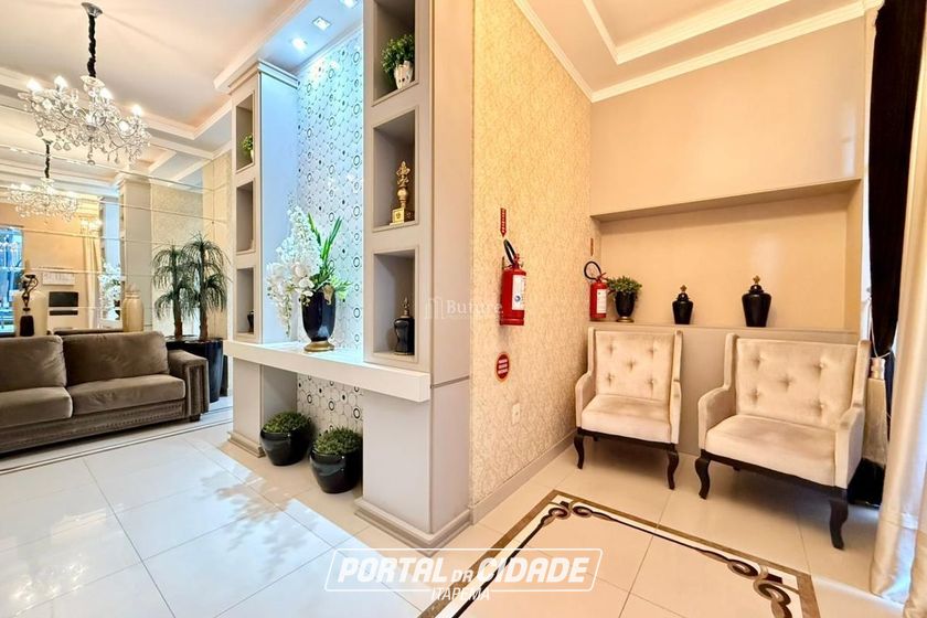 Apartamento &agrave; venda - 121m&sup2; - Meia Praia
