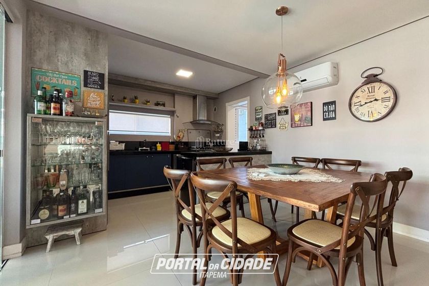 Apartamento &agrave; venda - 146m&sup2; - Meia Praia
