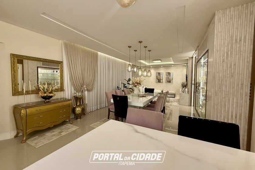 Apartamento &agrave; venda - 171m&sup2; - Meia Praia