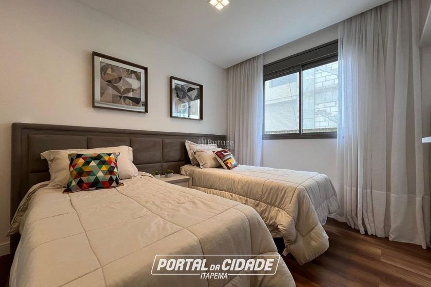 Apartamento &agrave; venda - 198m&sup2; - Meia Praia