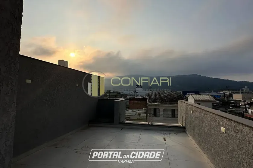 Sobrado &agrave; venda - 167m&sup2; - Morretes