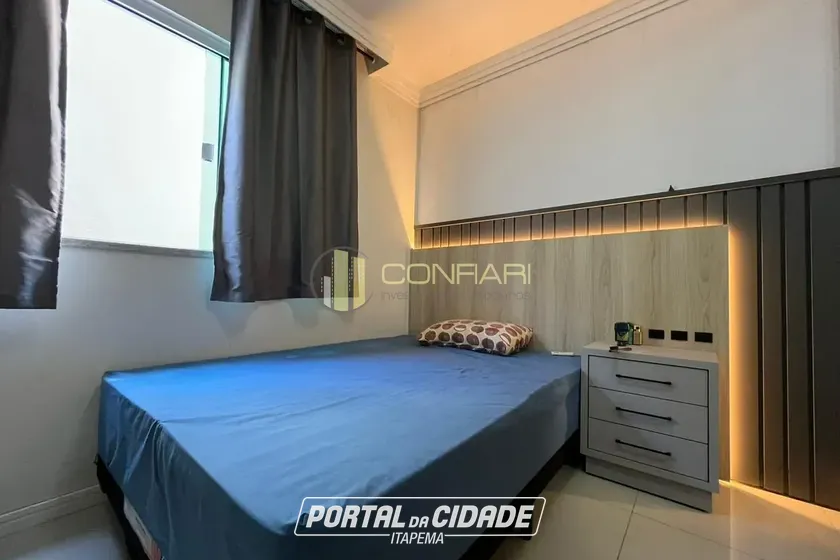 Apartamento &agrave; venda - 160m&sup2; - Meia Praia