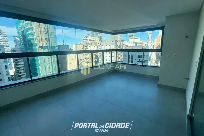 Apartamento &agrave; venda - 182m&sup2; - meia praia