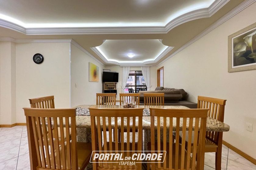 Apartamento &agrave; venda - 146m&sup2; - Meia Praia