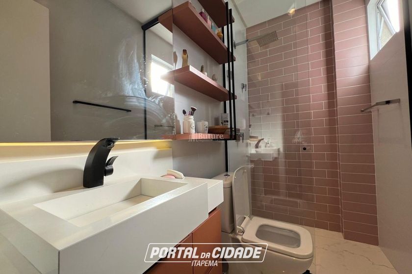 Apartamento &agrave; venda - 260m&sup2; - Meia Praia