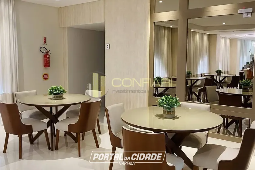 Apartamento &agrave; venda - 164m&sup2; - Meia Praia