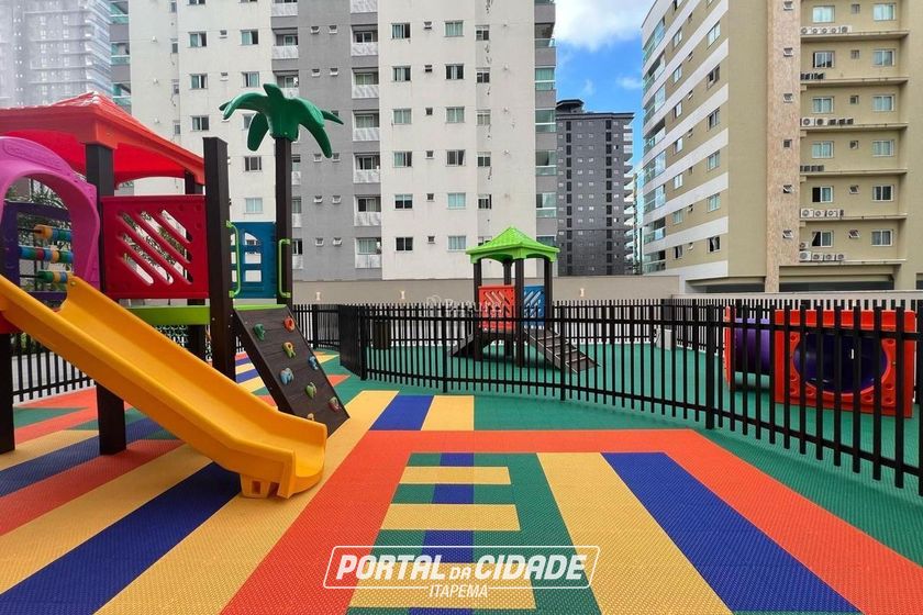 Apartamento &agrave; venda - 159m&sup2; - Meia Praia